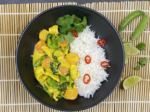 Asiatisk citrongræs-karrykylling