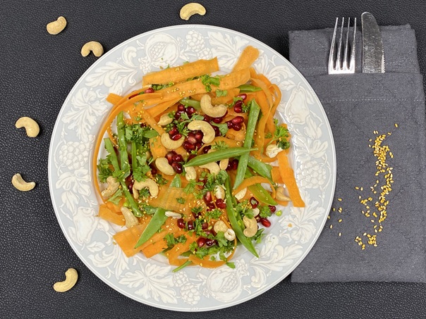 Gulerodssalat med asiatisk dressing